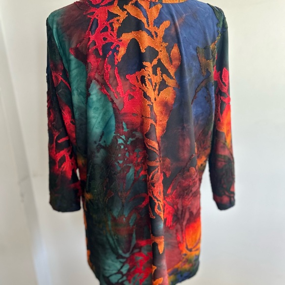 Multicolor Abstract Blouse - Picture 4 of 8